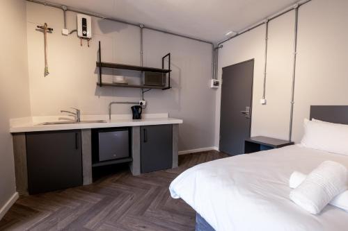 inn and out plus