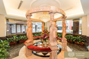 royal seasons hotel taipei nanjing west