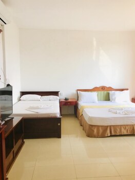 airport hotel dream paradise