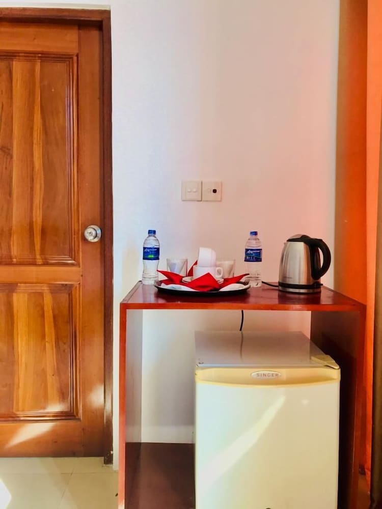 airport hotel dream paradise