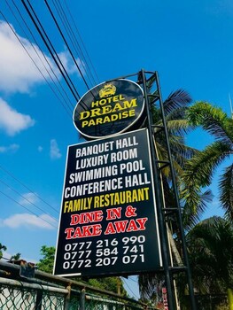 airport hotel dream paradise