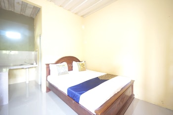 spot on 93612 kencana homestay syariah near masjid al barokah kanyuran