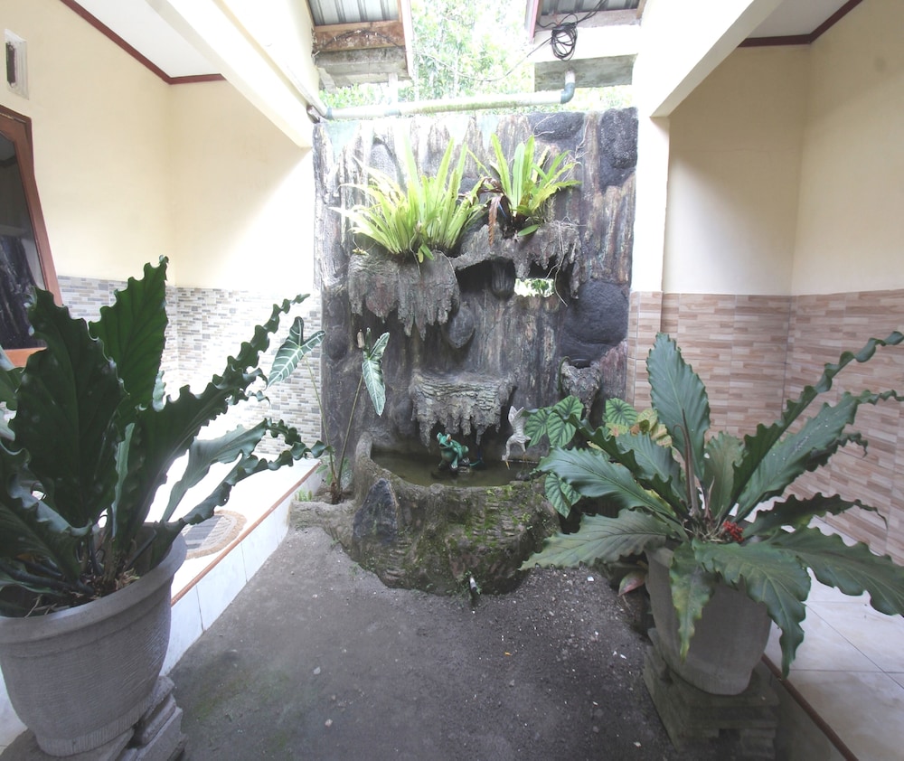 spot on 93651 losmen ida