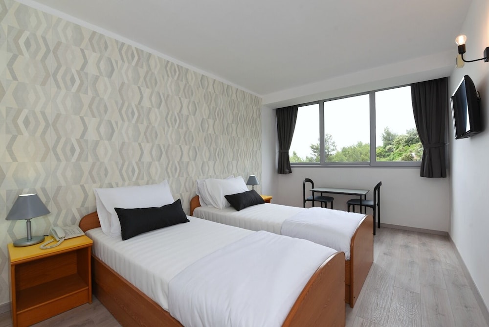 hotel tolero