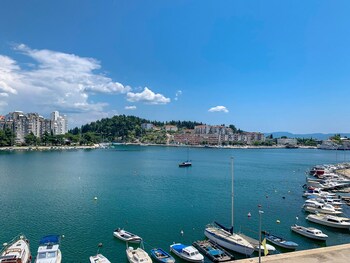 ploce