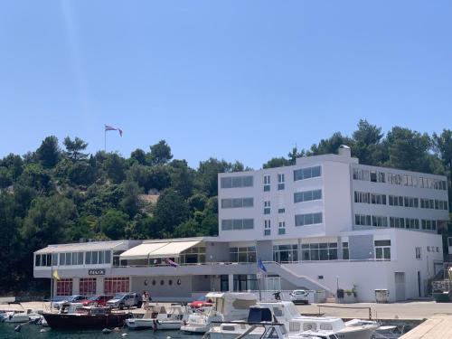 hotel tolero