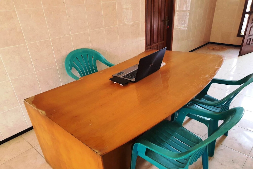 spot on 93670 homestay vicky 2 syariah