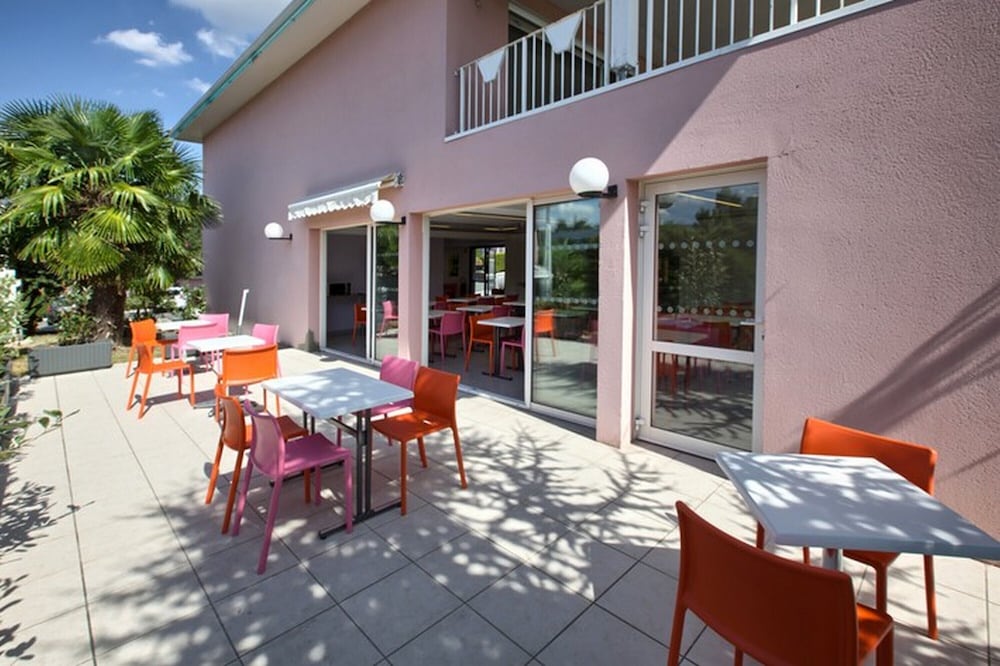 hotel formules club bordeaux cenon