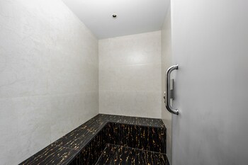 Larichy Hotel,,1 star