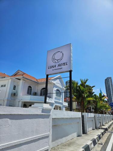luna hotel by moonknight