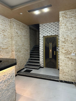 prince pyramids inn
