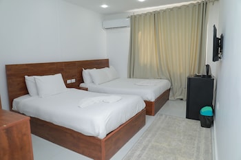 prince pyramids inn