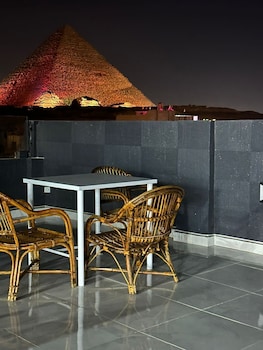 prince pyramids inn