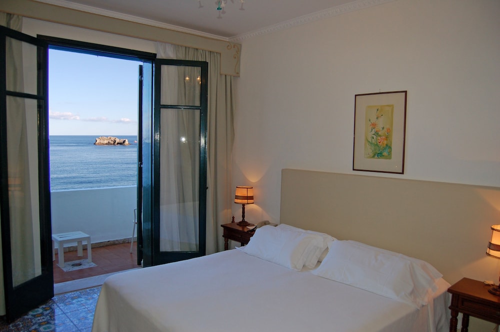 hotel lido mediterranee