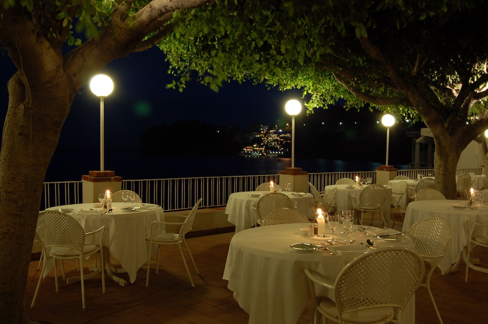 hotel lido mediterranee