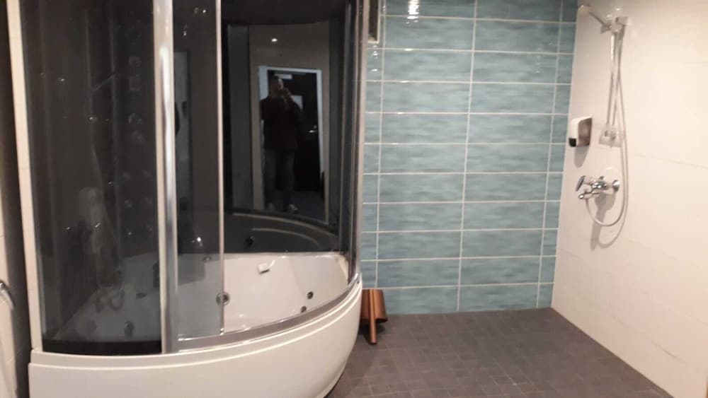 hotelli artjarvi alpago oy