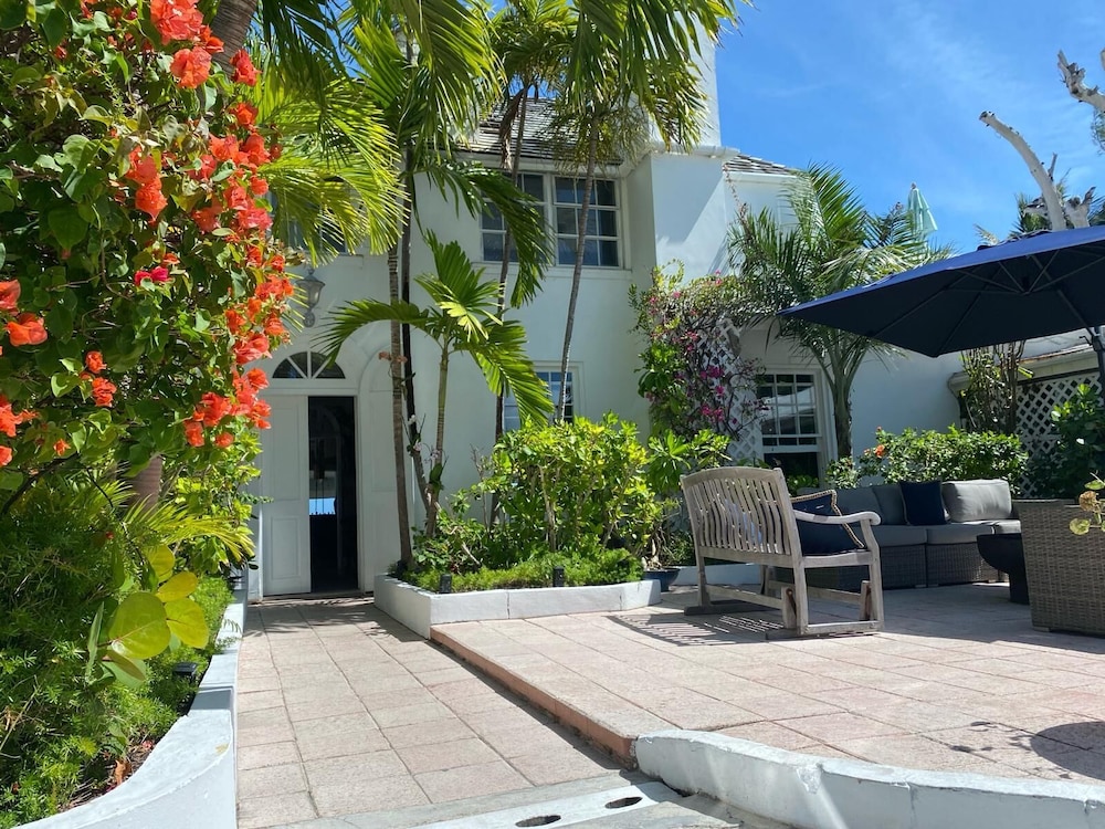 runaway hill inn