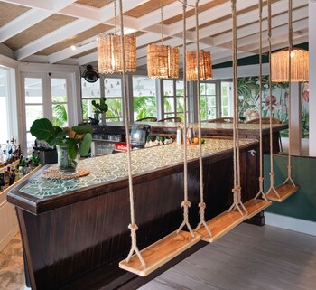 runaway hill inn