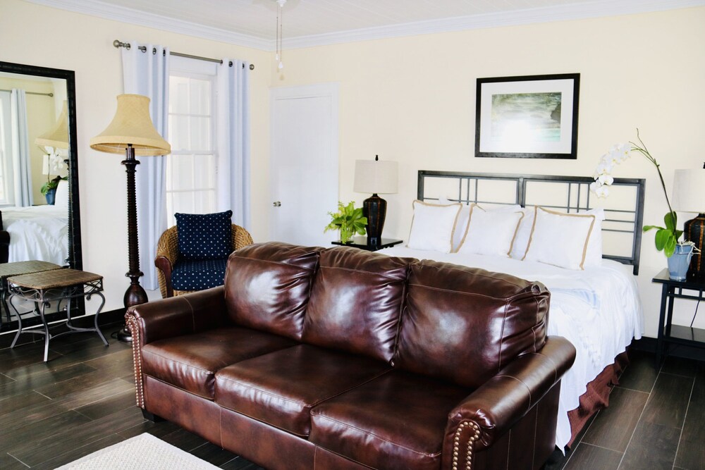runaway hill inn