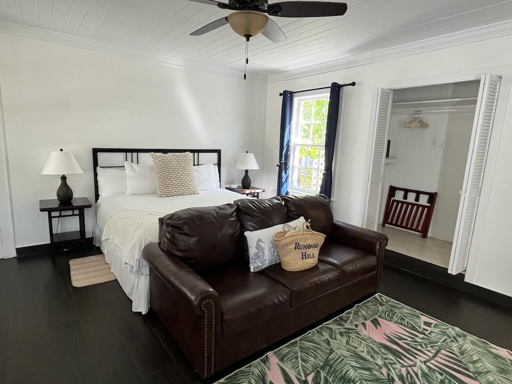 runaway hill inn