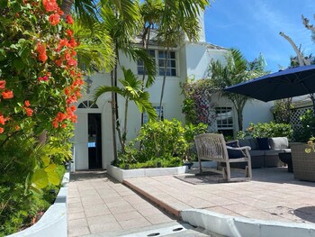 runaway hill inn