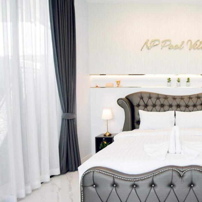 np pool villa hua hin