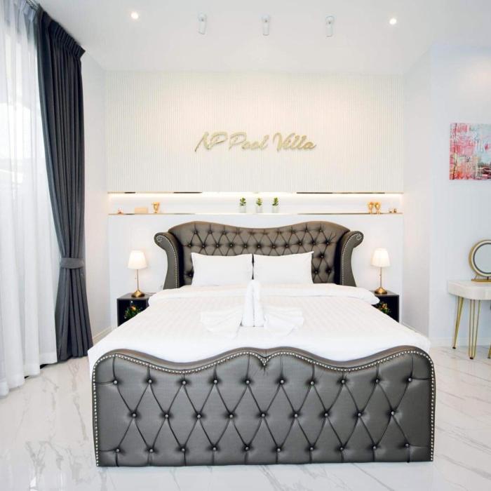 np pool villa hua hin