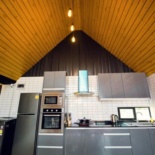 np pool villa hua hin