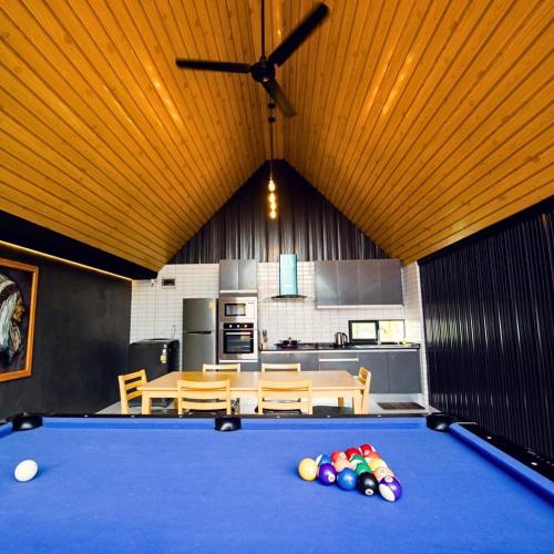 np pool villa hua hin