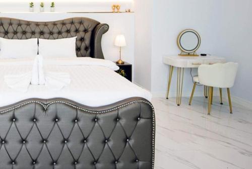 np pool villa hua hin