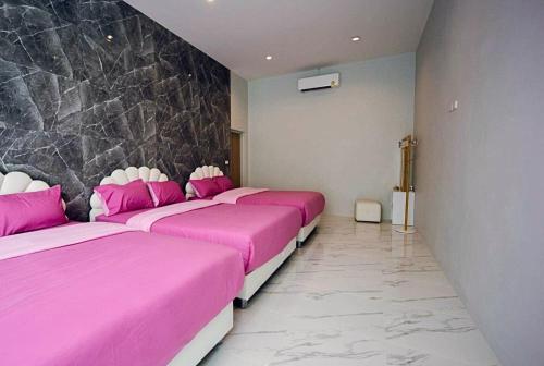 np pool villa hua hin