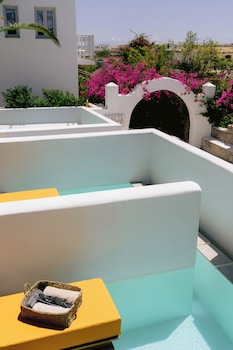 mr and mrs white paros suites and more