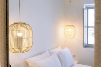 mr and mrs white paros suites and more