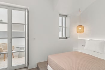 mr and mrs white paros suites and more