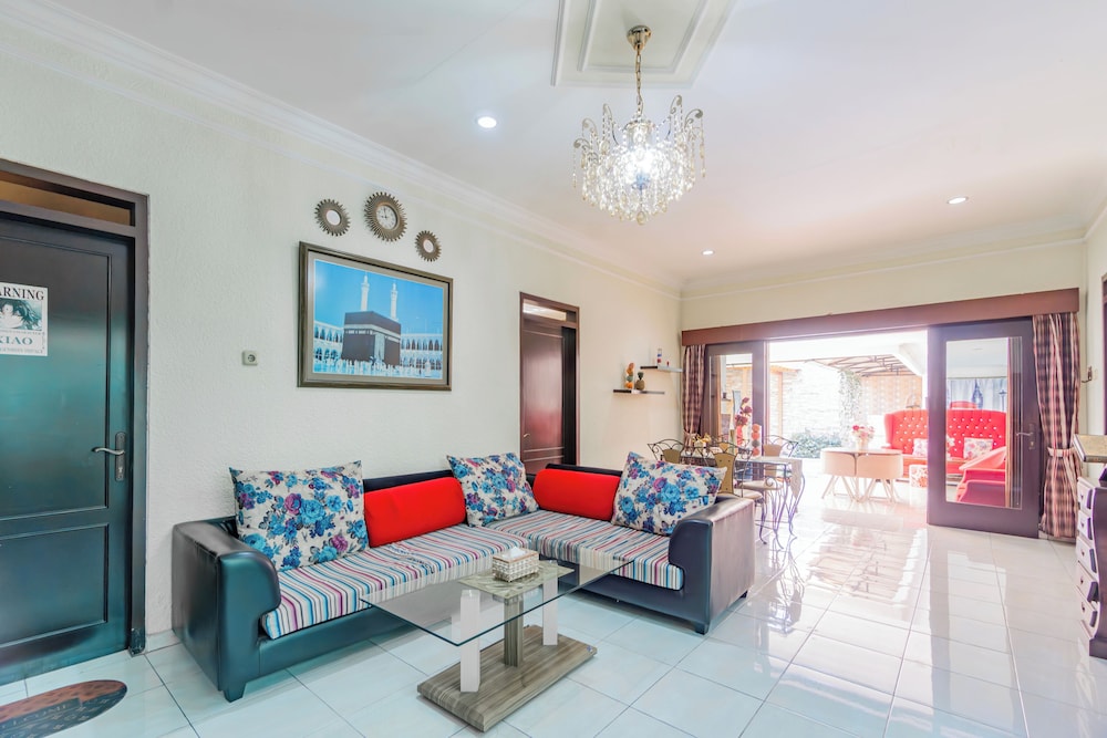 spot on 93763 ita homestay syariah