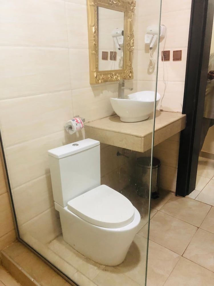 mclorrets suites