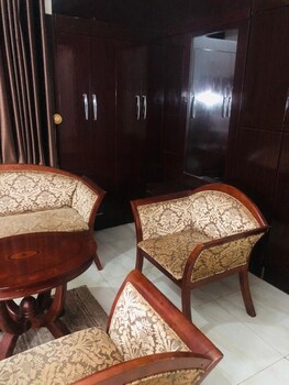 mclorrets suites