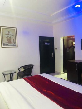mclorrets suites