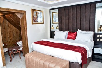 mclorrets suites