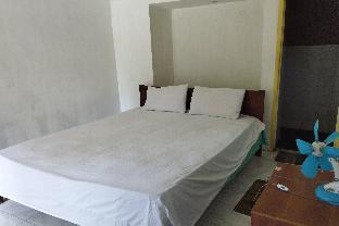 spot on 93740 madame guesthouse