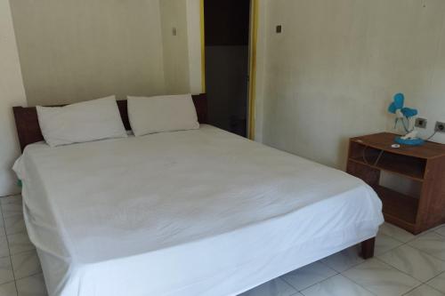 spot on 93740 madame guesthouse