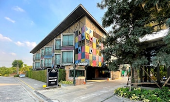 Nights In A Box,,3 star