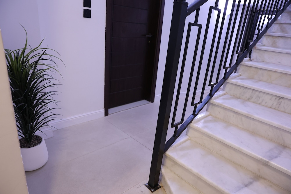 madinah deluxe hotel