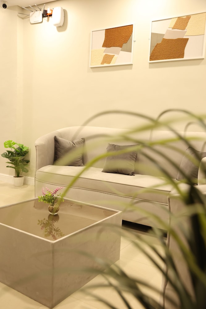 madinah deluxe hotel