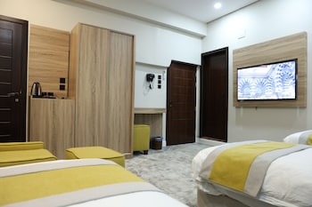 madinah deluxe hotel