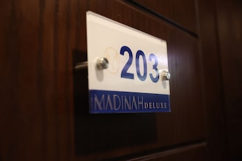 madinah deluxe hotel