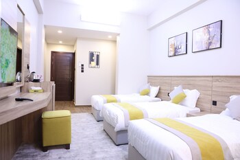 madinah deluxe hotel