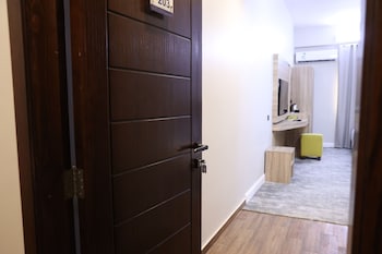 madinah deluxe hotel