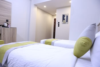 madinah deluxe hotel