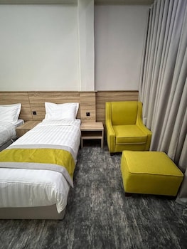 madinah deluxe hotel